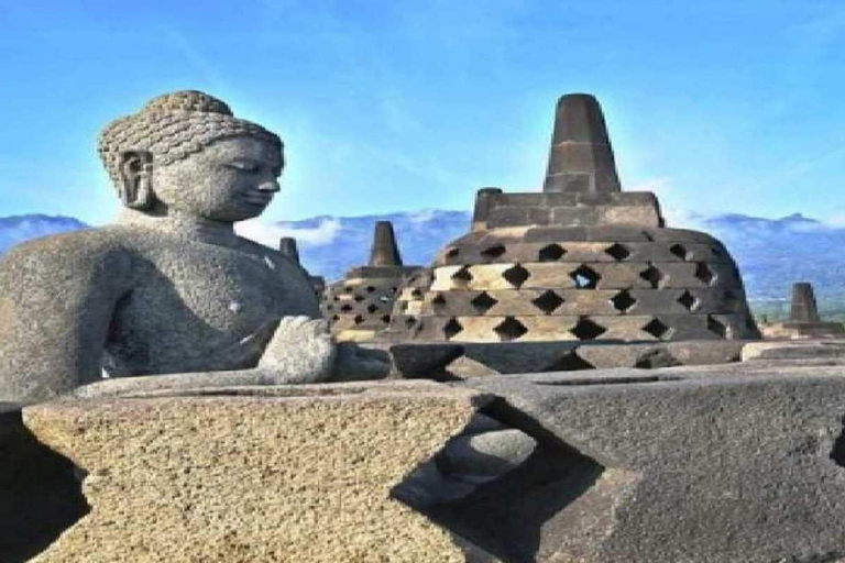 Templo de Borobudur e Prambanan, passeio pelo vulcão Merapi.Templo de Borobudur, passeio pela lava Merapi, passeio pelo templo de Prambanan.