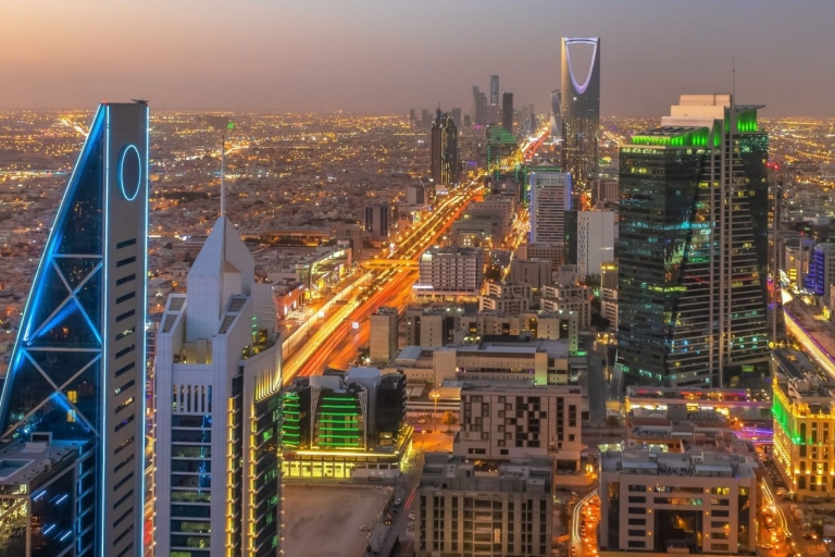 Flughafen Riyadh (RUH): Privater Transfer zu den Hotels