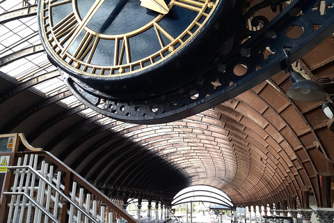 York: Quirky Pubs and Crooked Streets