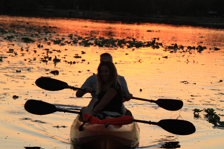 Orlando: Sunset guided kayaking tour