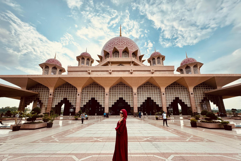 Putrajaya Tour: Pink Mosque, Lake & Scenic City Highlights