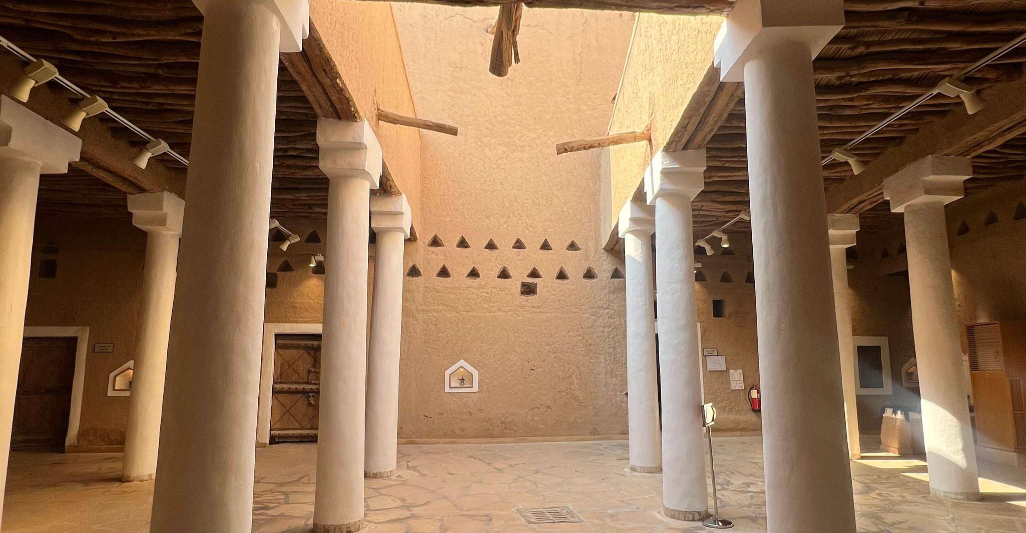 Riyadh: Masmak Fort, Souq AlZal, and Murabba Palace Tour photo 3