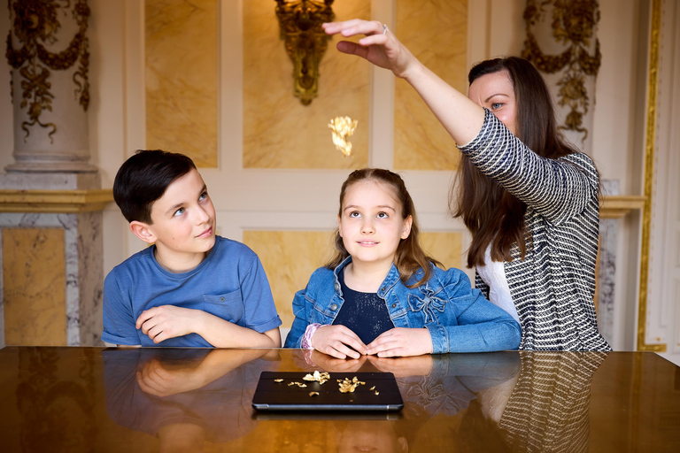 Dresden: Guided Tour for Children Through the Semperoper Using All the Senses Dresden: Children's Tour through the Semperoper with All the Senses