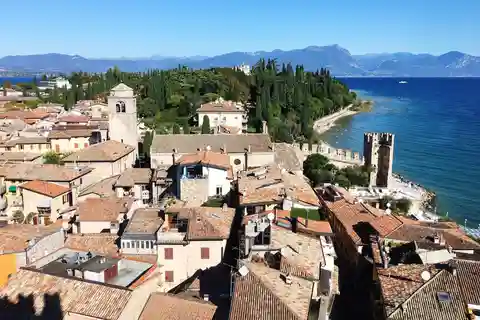 From Venice and Treviso: Verona and Garda Lake Day Tour