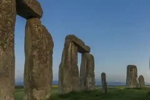 London: Stonehenge 6 timmars rundtur med bil och inträdesbiljett