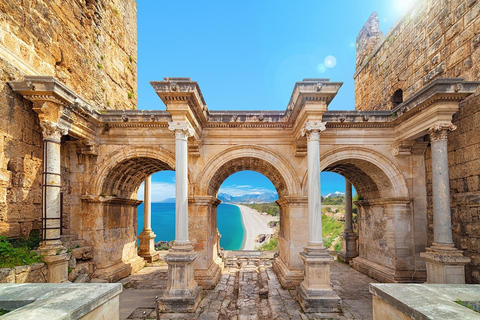 Antalya: Stadtrundfahrt mit Wasserfällen, Seilbahn und BootsfahrtTour mit Bootsfahrt