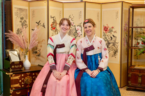 Jeju: Premium Hanbok Experience with Styling & Photo Zone 2 Hours Rental