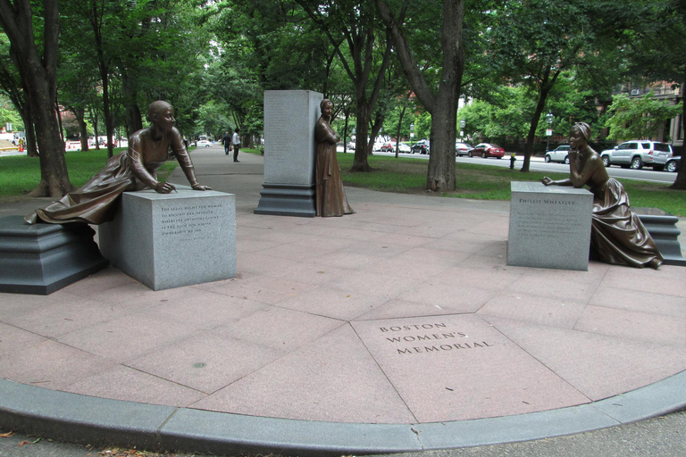 Boston: Back Bay Small Group Walking History Tour