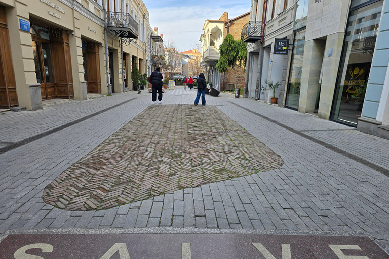 Tbilisi: Walk German Quarter, Visit Art Museum & Taste Wines