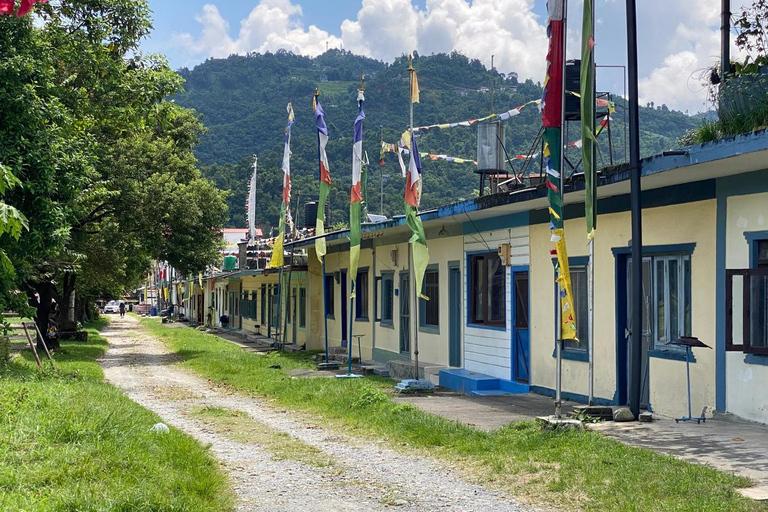 Pokhara: Półdniowa wędrówka – „Kultura, przyroda i duchowość”Pokhara: półdniowa wędrówka, „kultura, przyroda i duchowość”