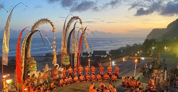 Bali: Melasti Beach & Kecak Dance Tour with Watersport Stop