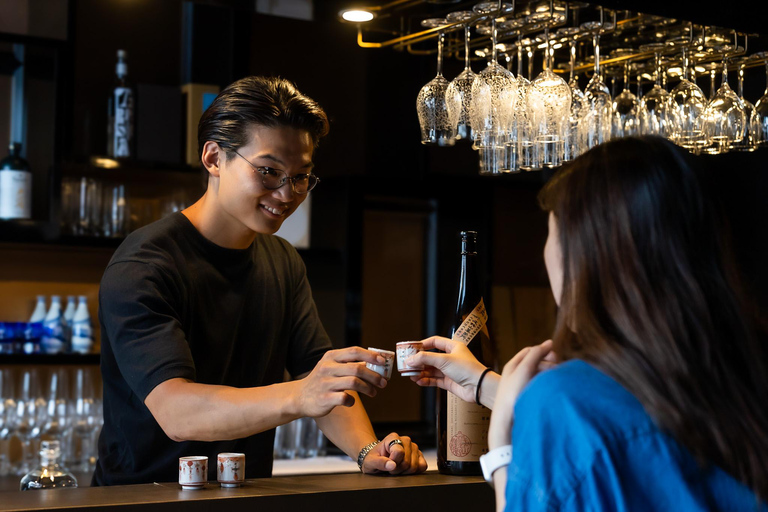 Ginza, Tokyo : Expérience du saké avec des récipients traditionnels