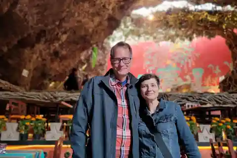 Visita a Teotihuacan + pequeno-almoço na gruta + serviço de busca na CDMX