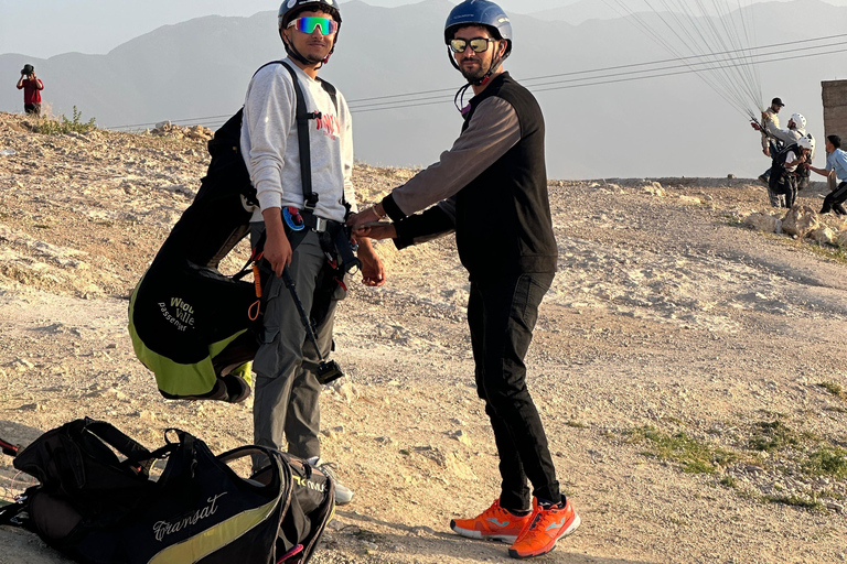 Avventura a Marrakech: parapendio, giro in cammello e colazione