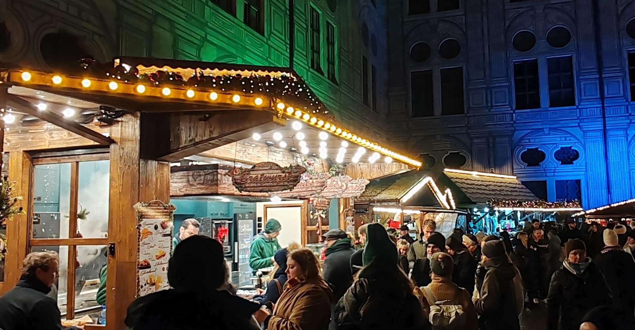 Munich: Neuschwanstein by Bus & Opt. Munich Xmas Market Tour photo 16