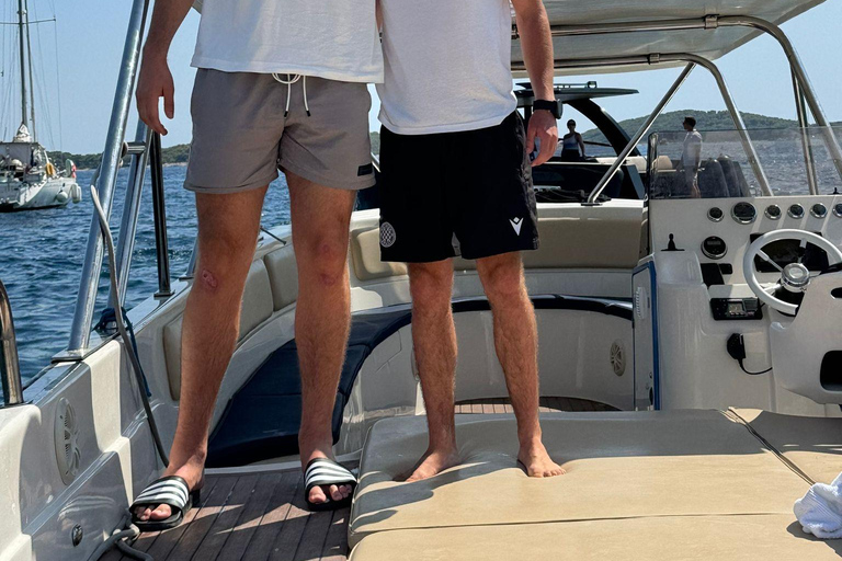 Split: Boat Tour to Blue Cave, Vis, Blue Lagoon, Hvar, Brač