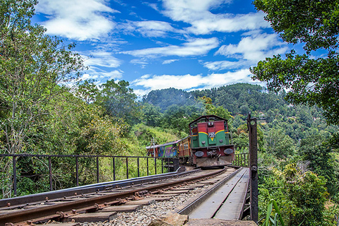 COLOMBO to KANDY Trian E-Tickets