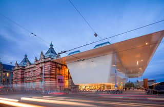 Amsterdam: Stedelijk – Das Museum für Moderne Kunst in Amsterdam