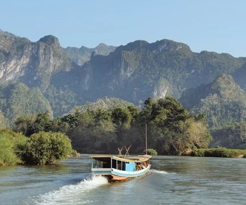 Huay Xai: One-Day Mekong Cruise to Luang Prabang & Caves