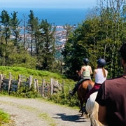 San Sebastián: Paseos a caballo y delicias tradicionales