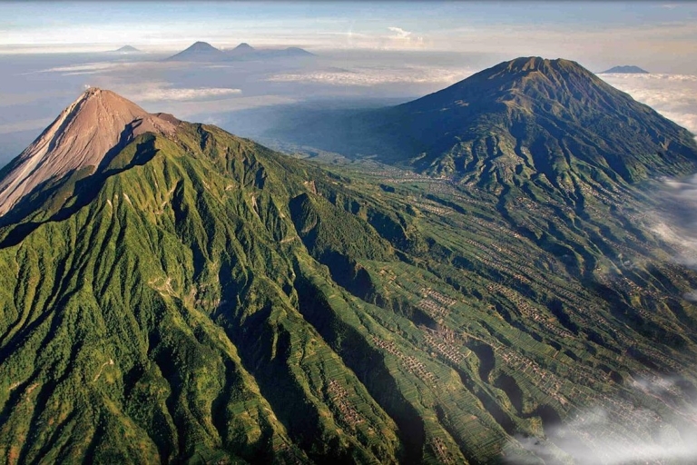 Yogyakarta: Sonnenaufgang am Berg Merapi, Borobudur und PrambananTour mit Sonnenaufgang