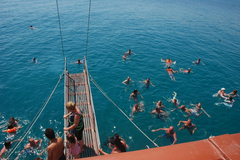 Alanya: Catamaran Cruise with Lunch, Drinks, & Transfer Catamaran Cruise with Lunch & Drinks (Meeting Point