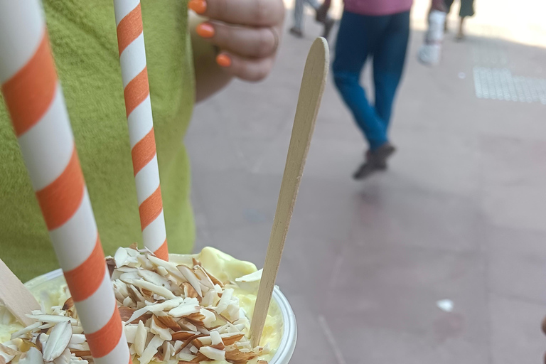 Delhi: Old Delhi Heritage Walk and Food Tour Old Delhi Walking Food tour with Pick up and drop by car