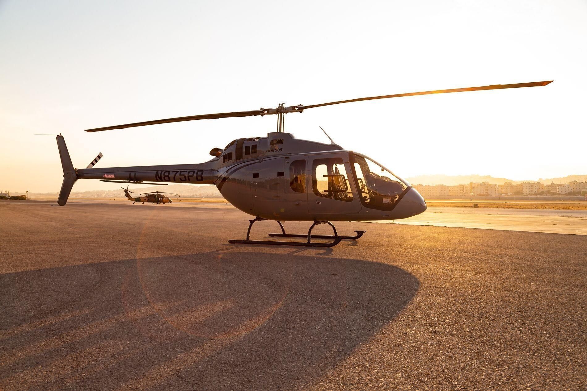 Amman: Hubschrauberflug über die Burg Ajloun und die Wälder