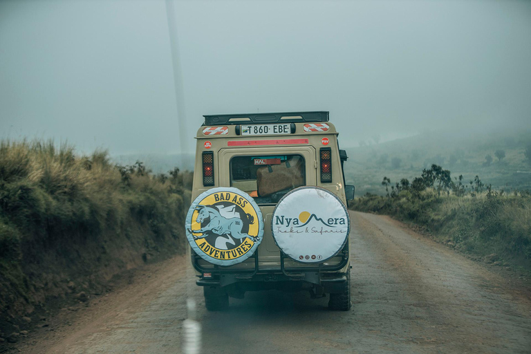 4日恩帕凯、奥多尼奥伦盖山与纳特龙湖之旅4天恩帕凯火山、奥尔多尼奥·伦盖火山与纳特龙湖之旅