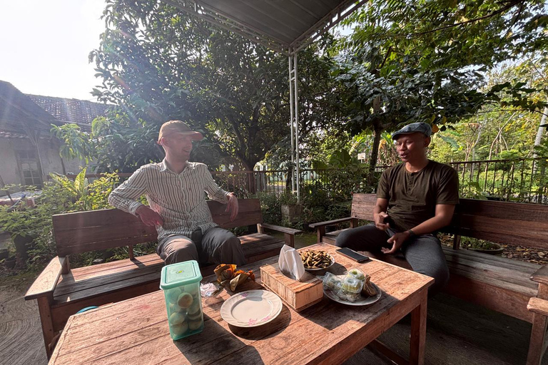 Yogyakarta: Bike Tour, Pottery, Ricefield, Museum With Lunch Bike, Pottery Class, Rice fields, Museum (No Lunch)