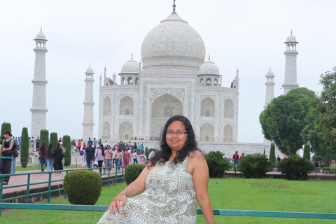 From Delhi: Taj Mahal & Agra City Tour with Fatehpur Sikri Private Tour with Tour Guide Only