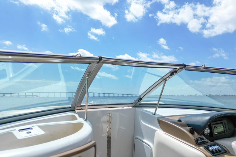 SEA MIAMI THE BEST!! 26' CROWNLINE "GLORY DAZE" + 1 HR FREE!