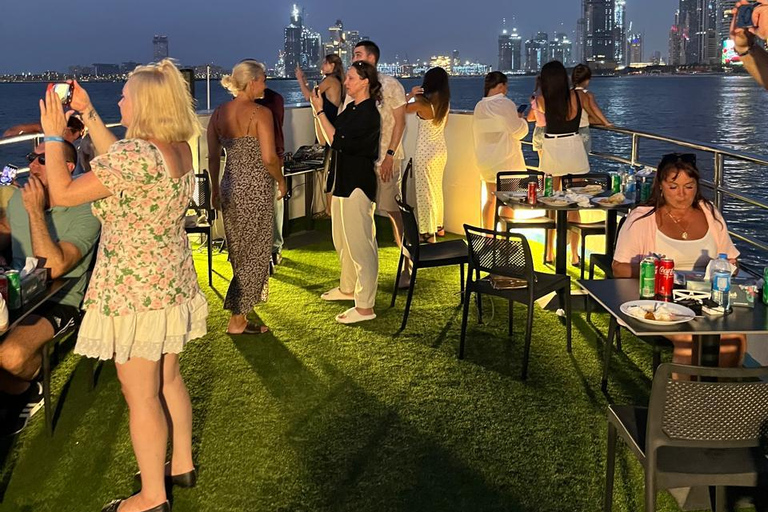 Dubai Marina Dinner Cruise with Buffet & Live Entertainment