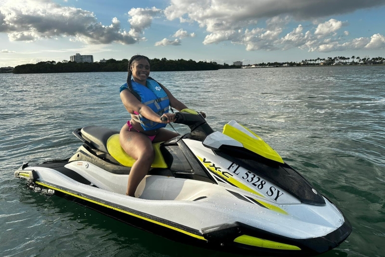 Miami: Pontoon Party Cruise mit Wasserspielzeug