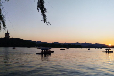 جولة خاصة شاملة كلياً في أبرز معالم مدينة شنغهايAll Inclusive Tour