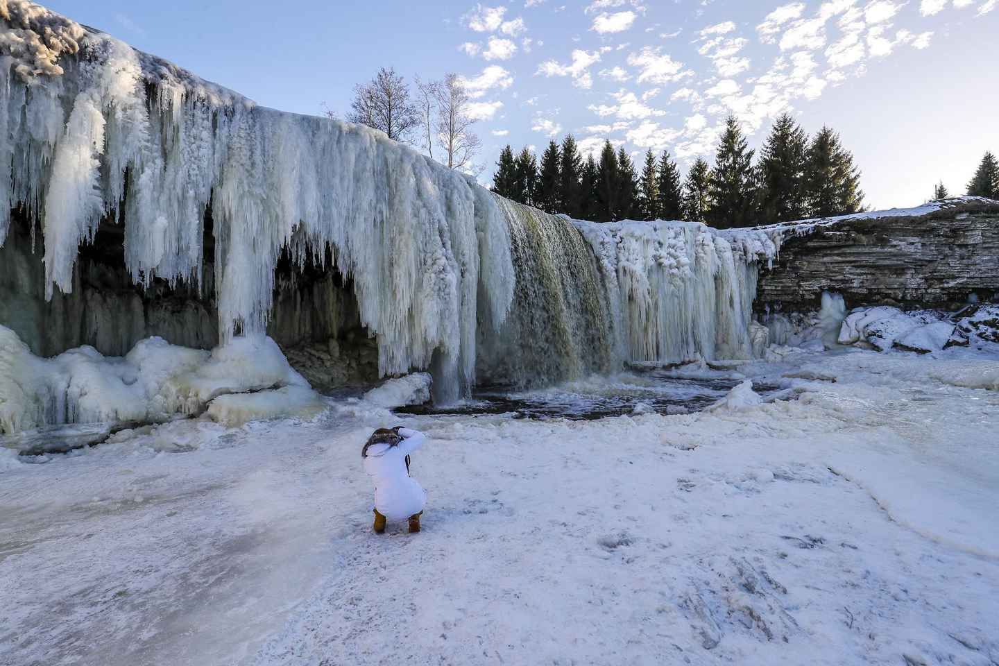 From Tallinn: Jägala Waterfall and Harju County Tour