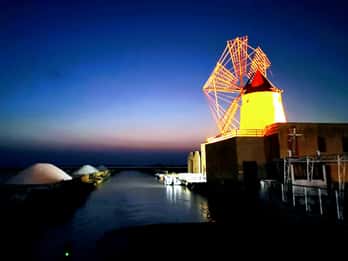 Au départ de Trapani : visite des marais salants de Marsala et des îles Stagnone.