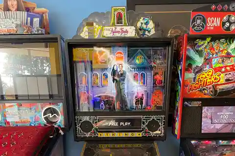 Long Beach : Pinball Arcade 40 Flippers sur Freeplay