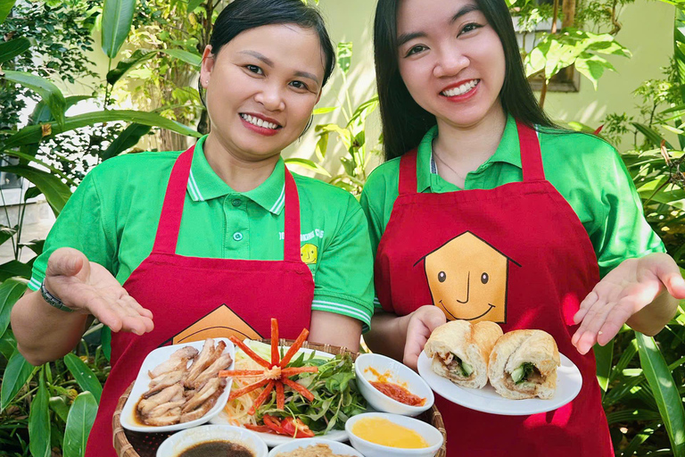 Da Nang: Coffee Making Class and Banh Mi Class