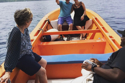 St. Lucia: Private Bootstour nach SoufriereHalbtags 25&#039; Schnellboot &quot;Israel King&quot;