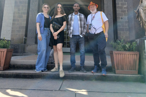 Addis Ababa: Guided City Highlights Tour in English & French