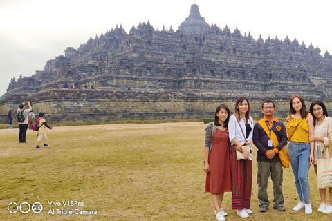 Yogyakarta: Borobudur & Prambanan Guided Tour with Pickup