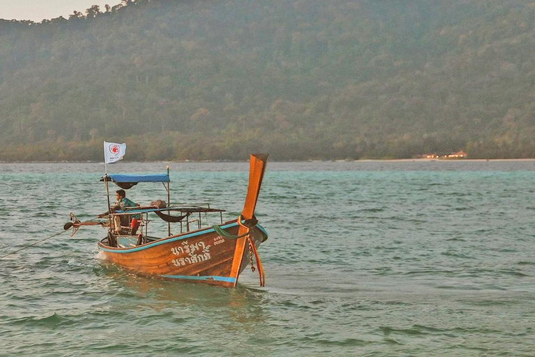 Koh Lipe: Private Boat Ride with 7 Top Snorkeling Spots