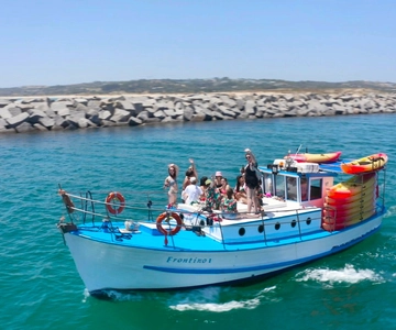 Alvor: tour in barca e kayak alla scoperta delle grotte