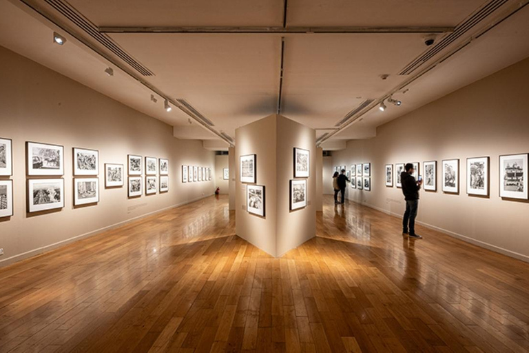 Delhi: Museums Tour with Curator-Led Session & Pickup