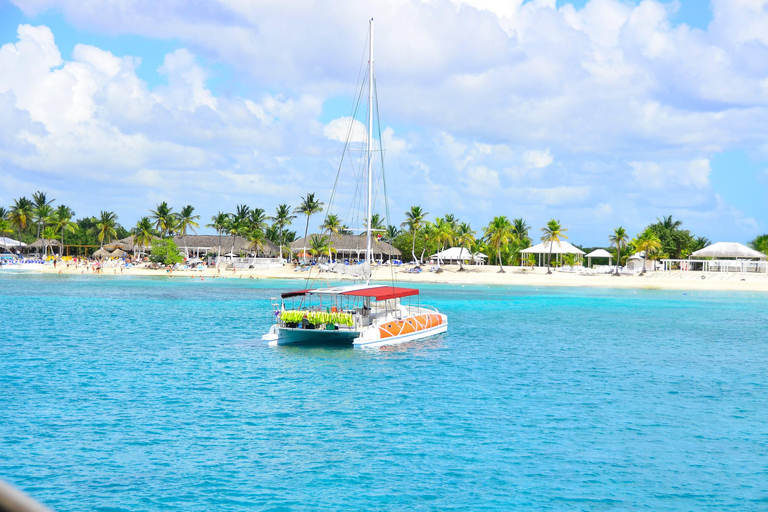 Catalina Island: All-Inclusive Boat Excursion Punta Cana: Catalina Island, an all-inclusive boat excursion