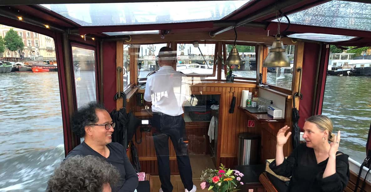 Afbeelding 14 van Amsterdam: Grachtenrondvaart voor kleine groepen incl. drankjes en snacks
