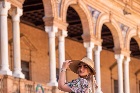Seville: Professional Photoshoot at Plaza de España Premium 2 Locations 45 Mins | 45 Photos