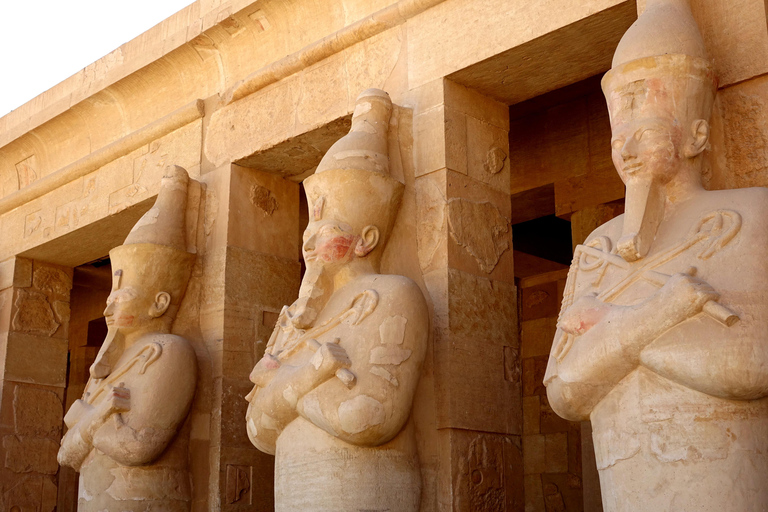 Hurghada: Luxor East & West Bank Tour with Opt. Tutankhamun Private Guided Tour with Lunch