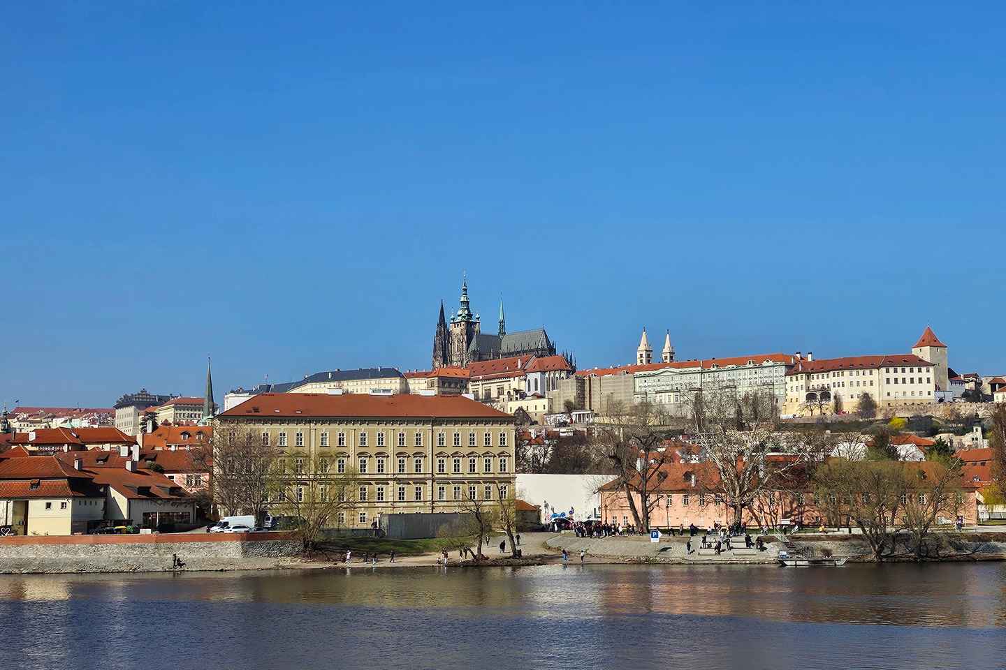 Prague Old Town Walking Tour?Astronomical Clock Strike Live - Prague Old Town walking tour